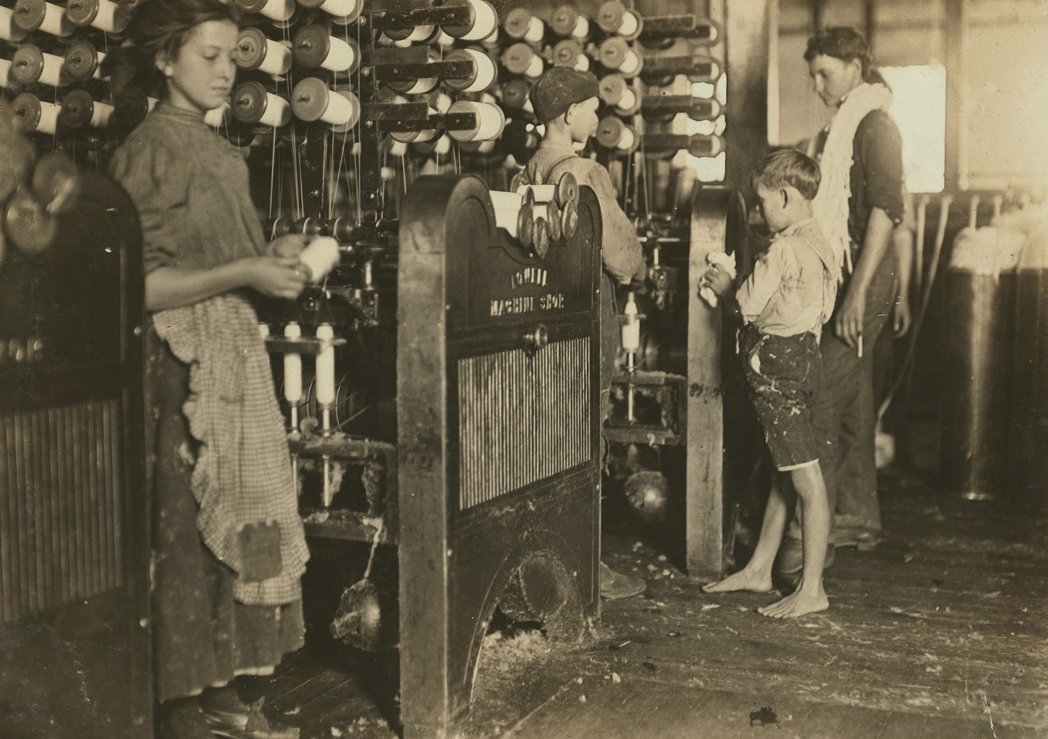 Mill Workers in Cherryville North Carolina, 1908