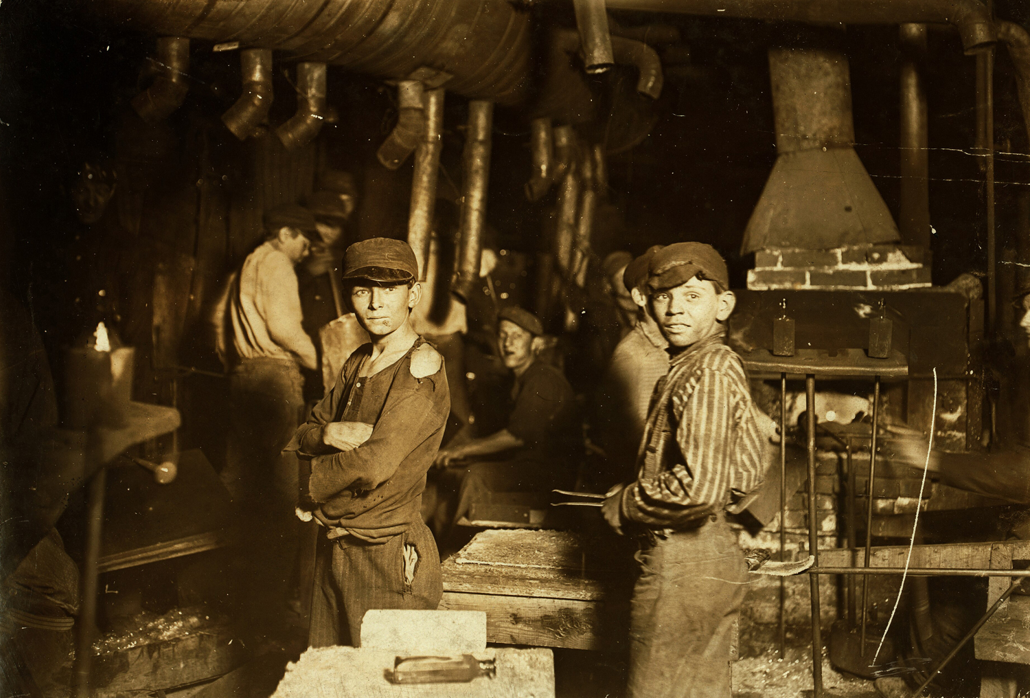 Glass Works, midnight, Indiana, 1908