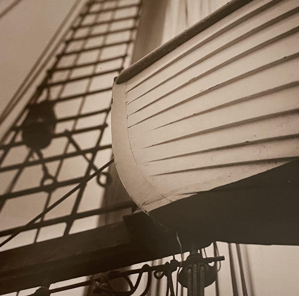 Bow of the Tender