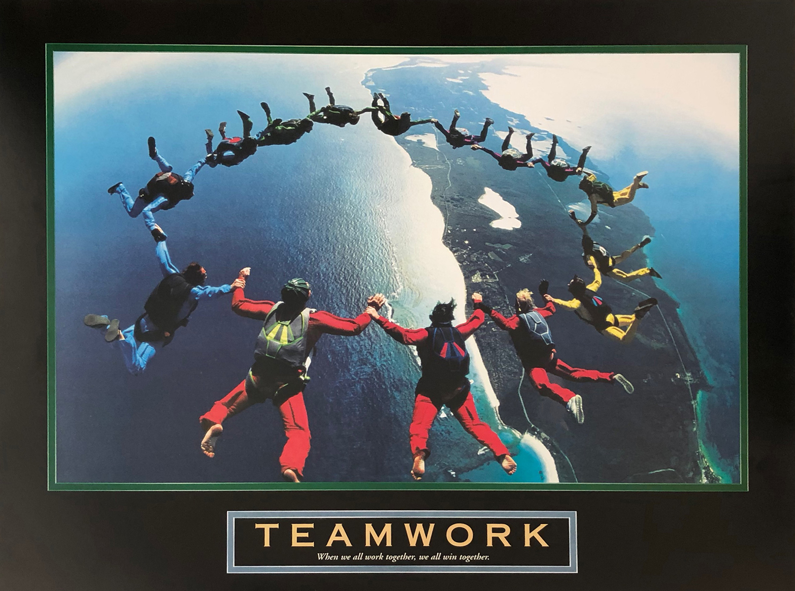 Teamwork - Sky Divers