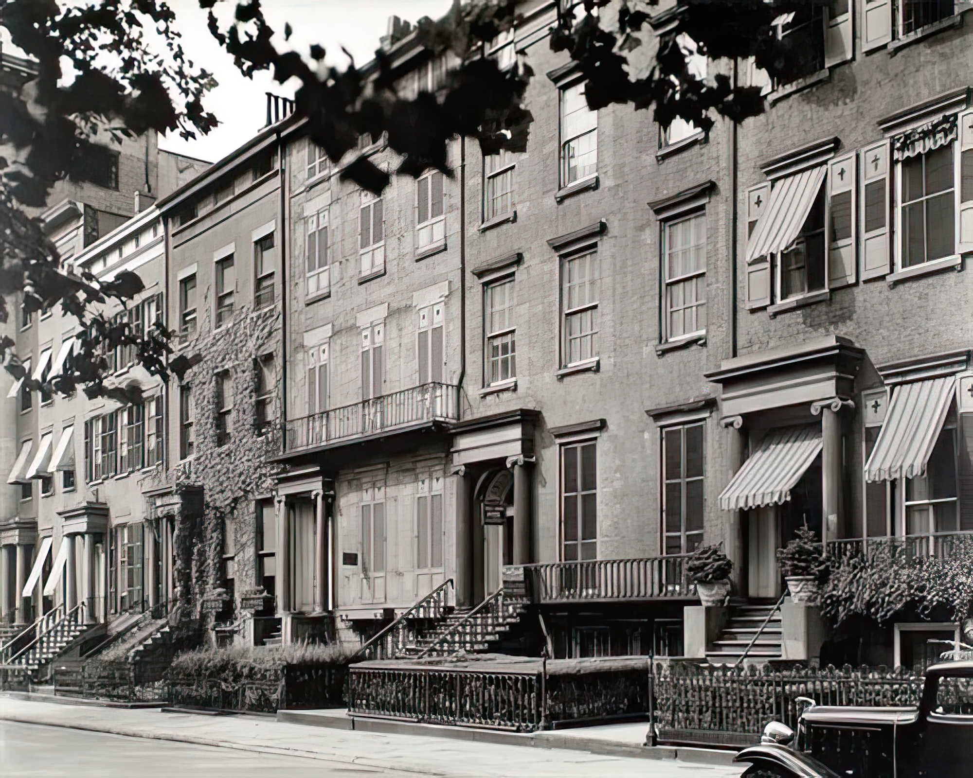 Washington Square North, Nos. 121-125, Manhattan