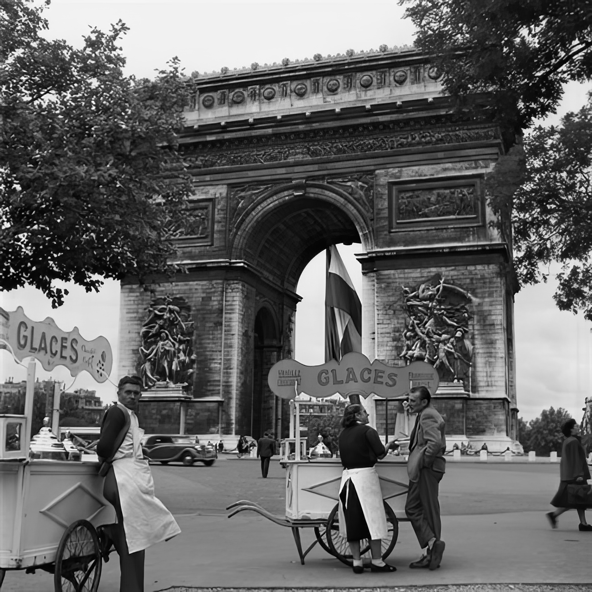 Selling Ice Cream, Arc de Tromphe, Paris, c. 1950