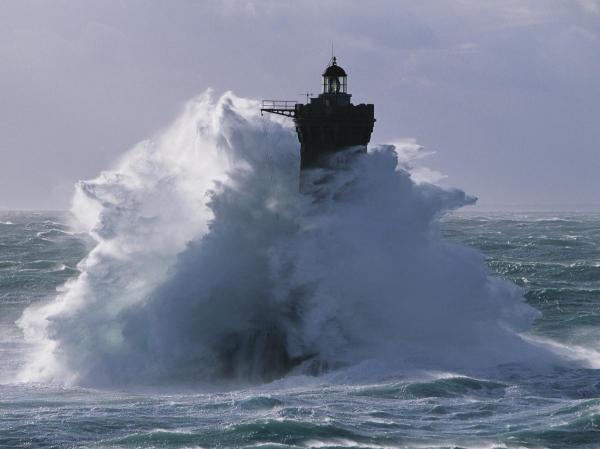 Phare du Four Lors d'une Tempete